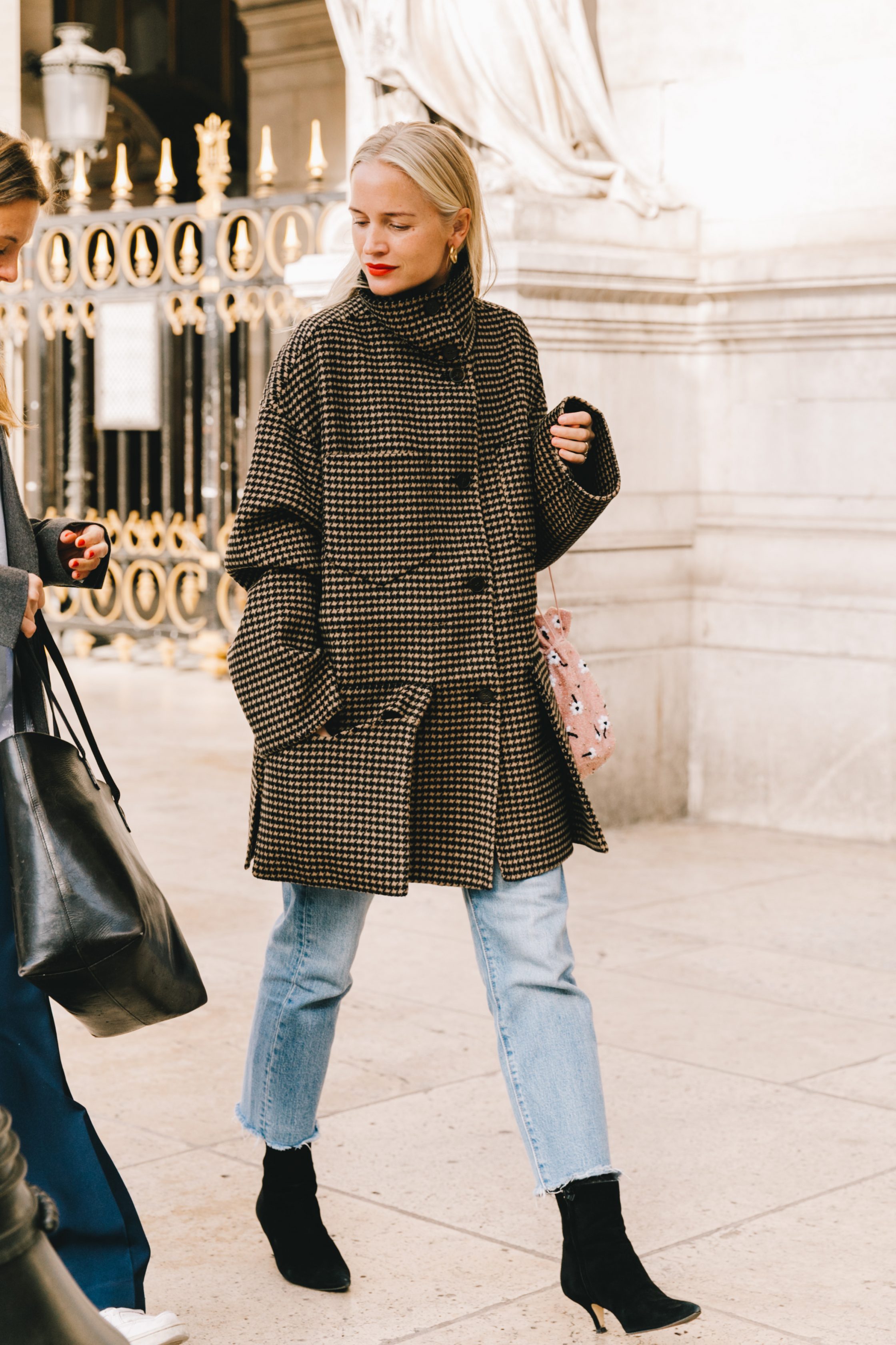 Street Style at Paris Fashion Week 19 by Collage Vintage