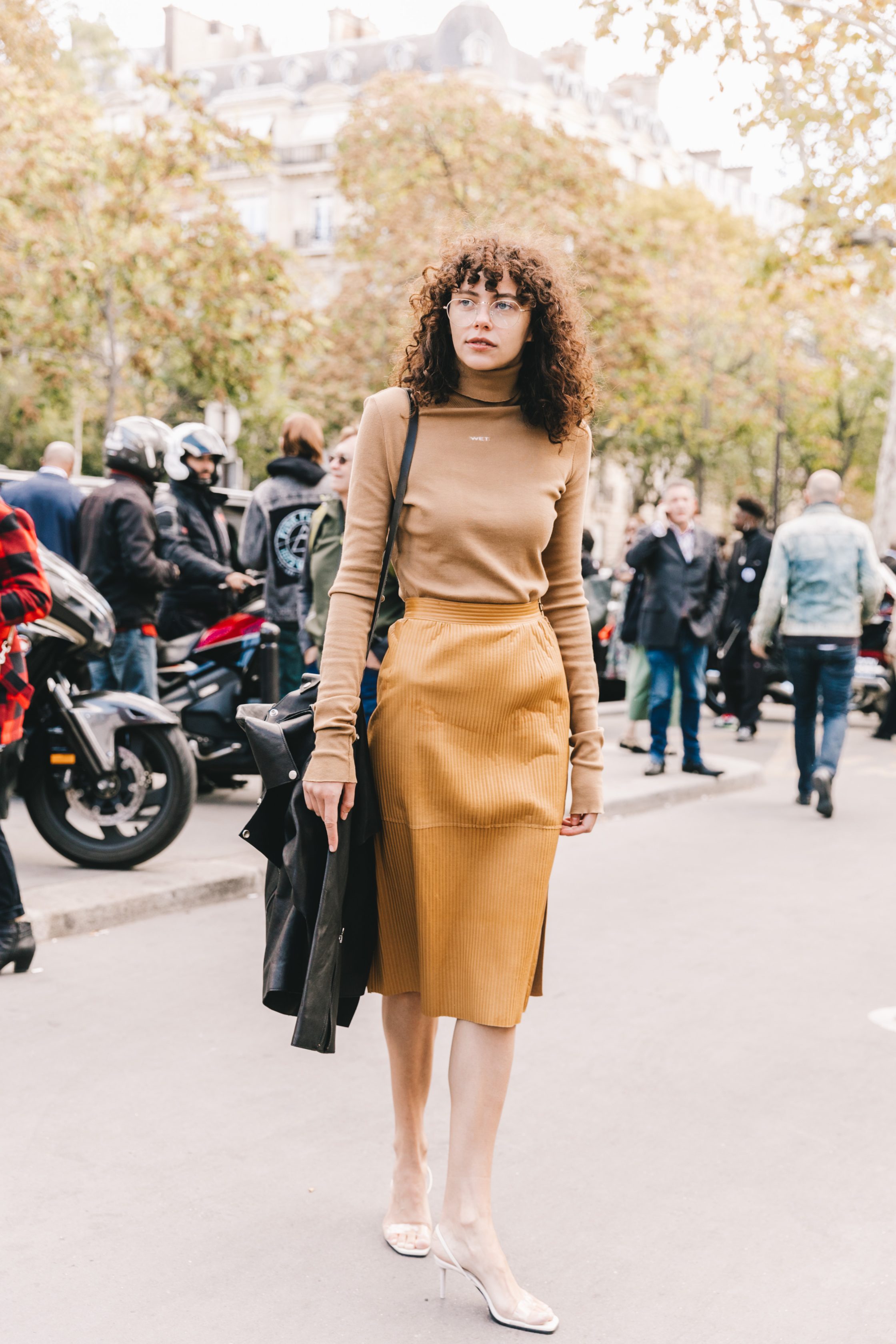 Street Style at Paris Fashion Week 19 by Collage Vintage