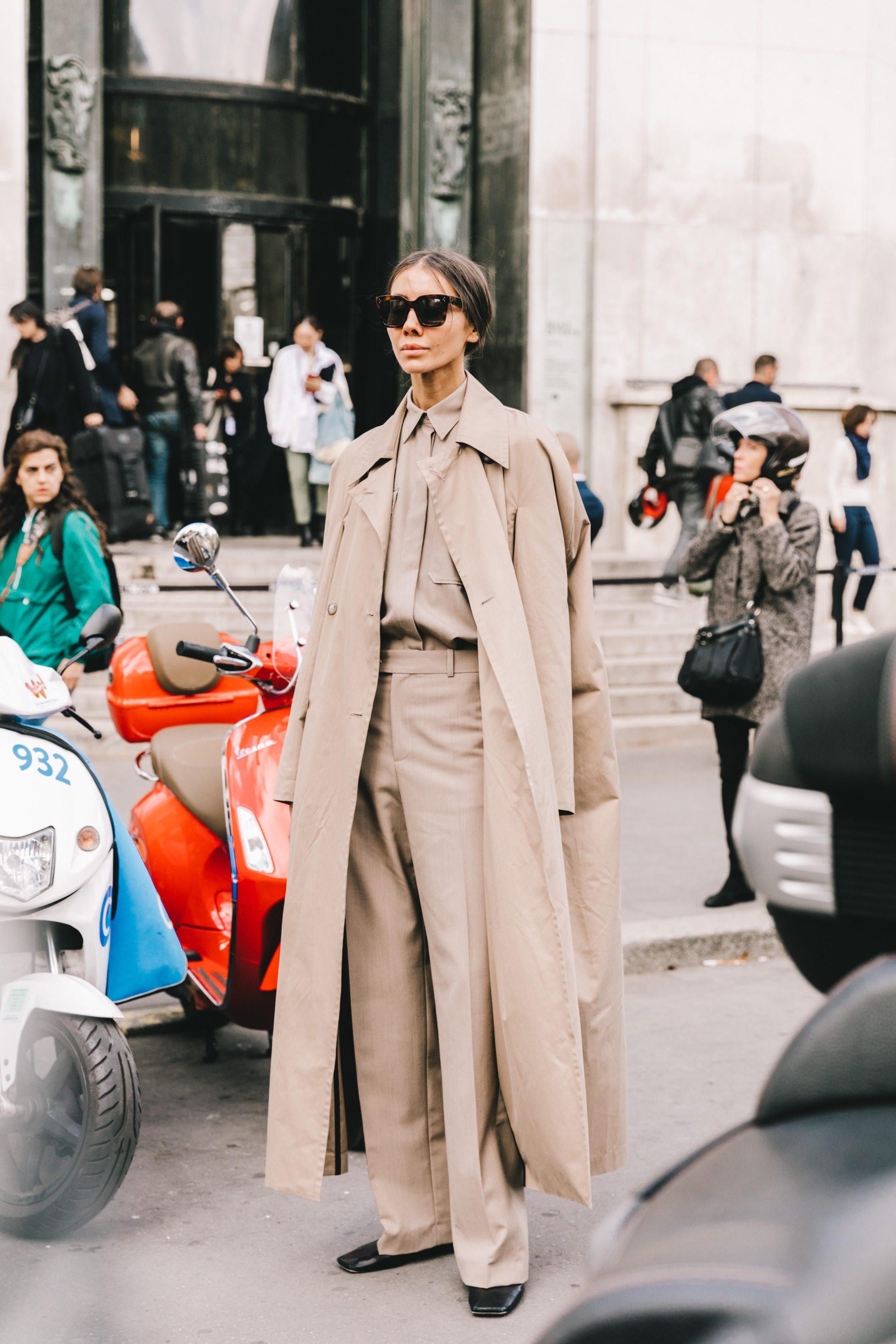 Street Style at Paris Fashion Week 19 by Collage Vintage