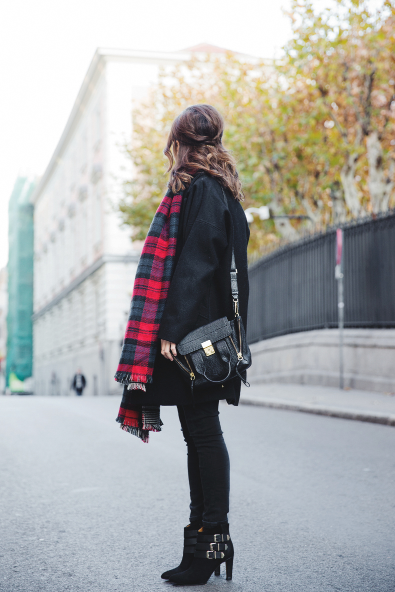 Be_Belted-Tartan_Scarf-Booties_Eden-Outfit-Collage_Vintage-Street_Style-11