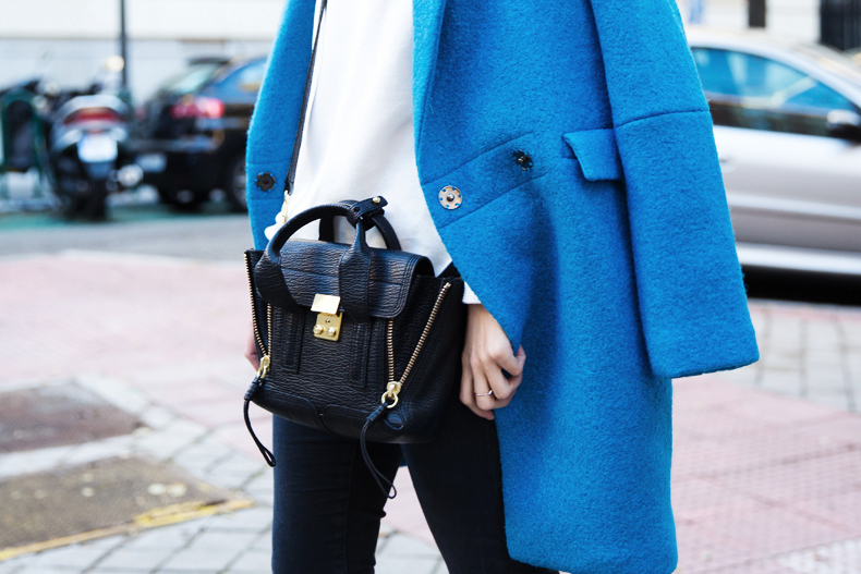 Blue_Coat-Carpe_Diem_Sweatshirt-Black_Booties-Street_Style-Collage_Vintage-Outfit-73