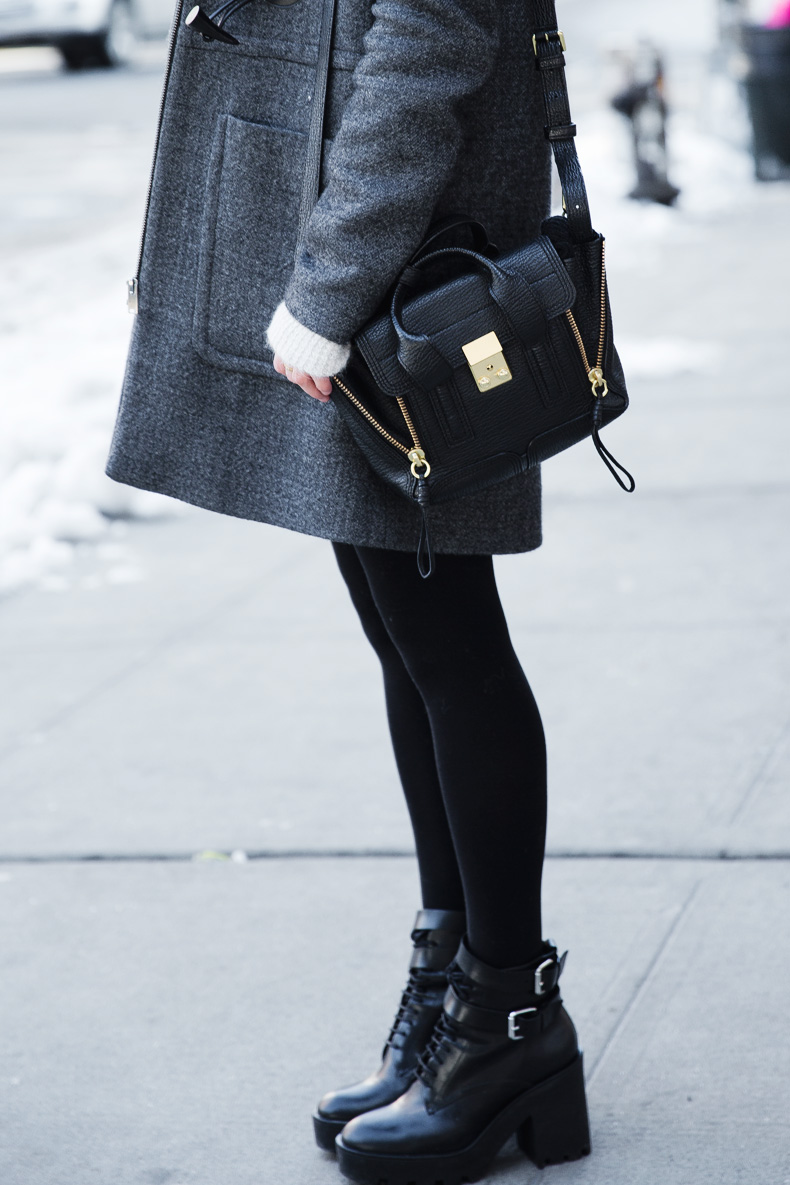 Sequins_Skirt-Duffle_Coat-Boots-New_York_Fashion_Week-Street_Style-NYFW-Outfit-11