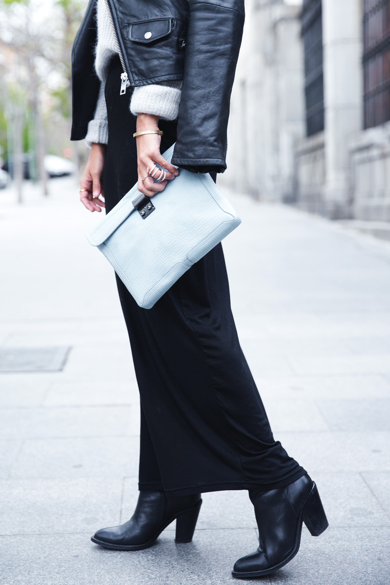 Light_Blue_Clutch-Long_Skirt-Biker_Jacket-Pastel_Trend-Braid-Street_Style-Outfit-13