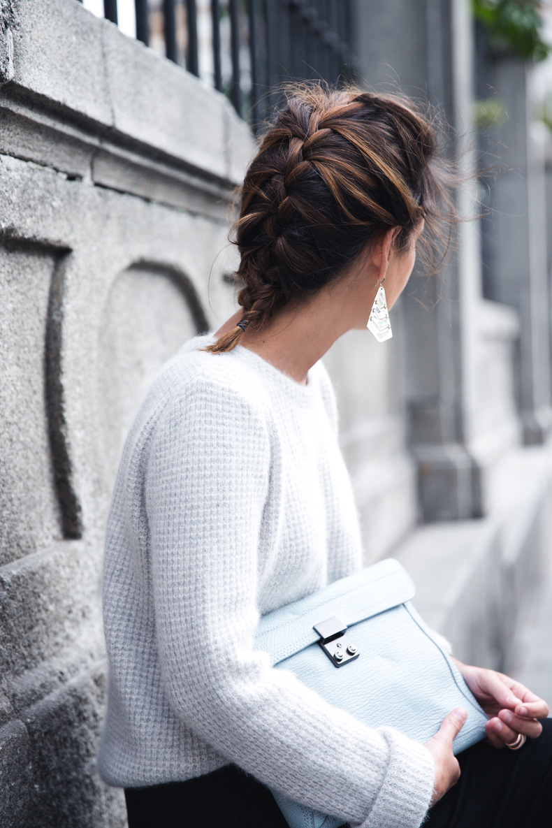 Light_Blue_Clutch-Long_Skirt-Biker_Jacket-Pastel_Trend-Braid-Street_Style-Outfit-20