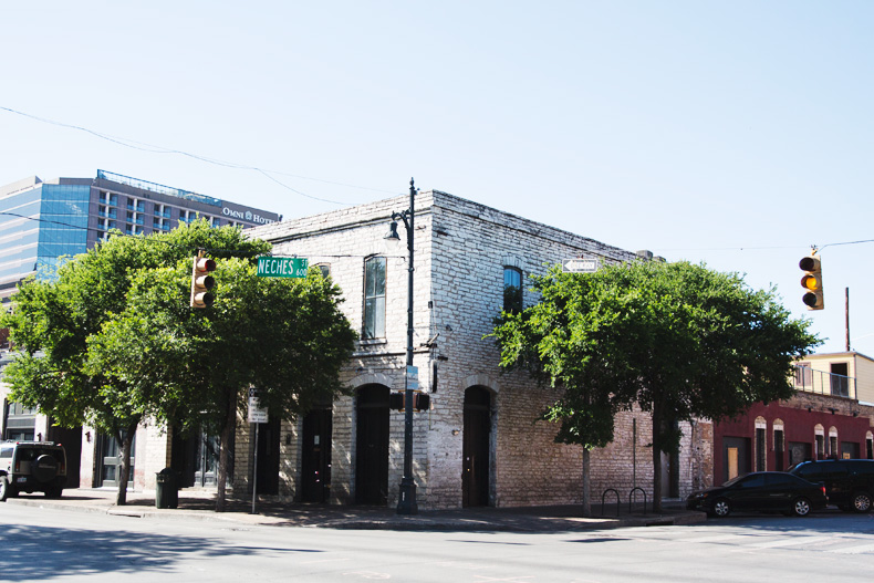 Austin-Buylevard-Beaded_Bag-Anthropology-Road_Trip_Texas-47