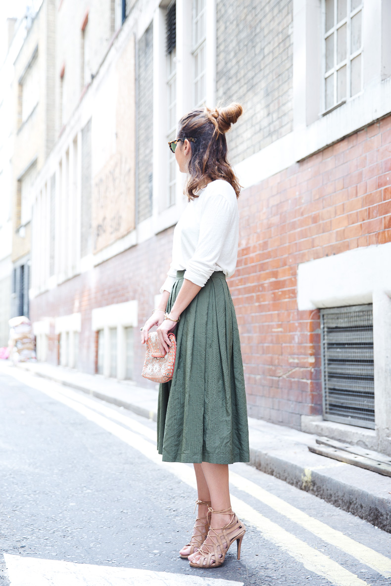 Midi_Skirts-Lace_Up_Sandals-Antik_Batik_Clutch-Outfit-London-100