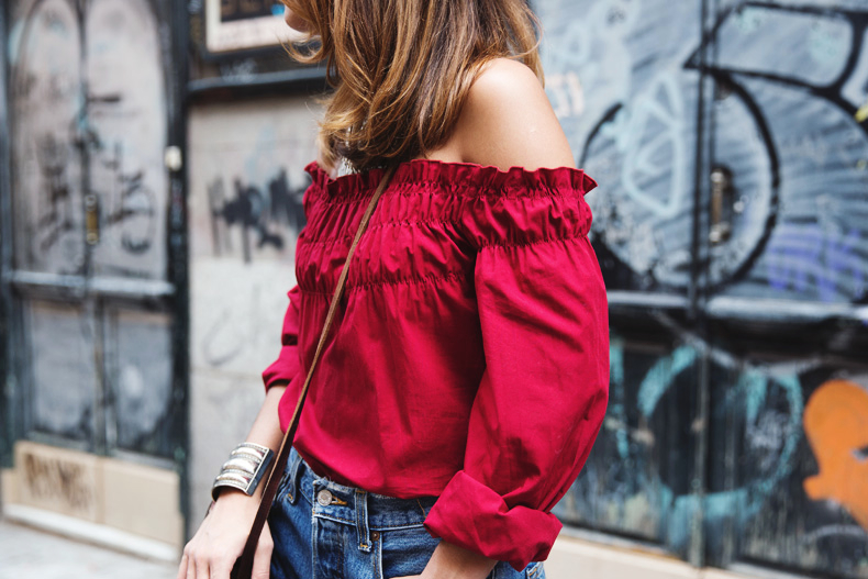 RED-Denim-Levis-Outfit-Street_Style-Dove-41