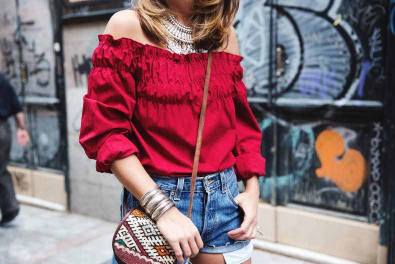 RED-Denim-Levis-Outfit-Street_Style-Dove-39