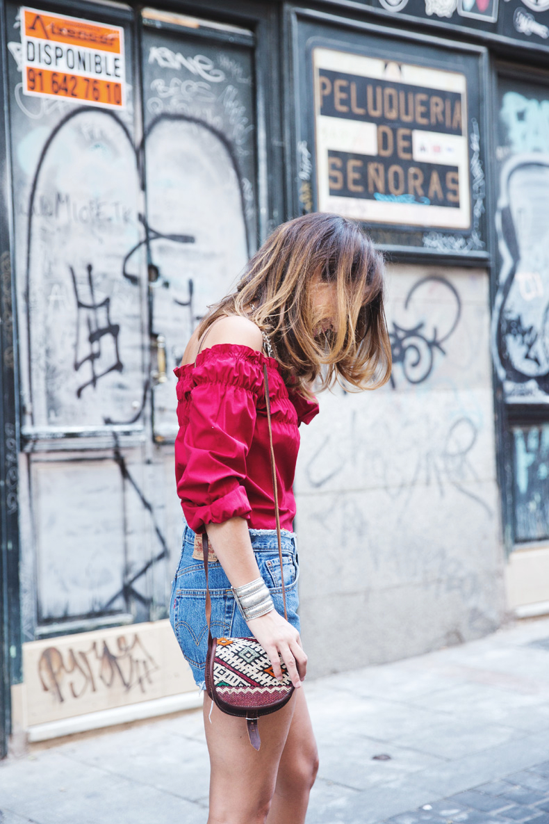 RED-Denim-Levis-Outfit-Street_Style-Dove-8