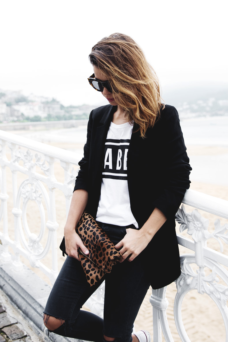 San_Sebastian-Lovers_And_Friends-Leopard_Clutch-Clare_Vivier-29