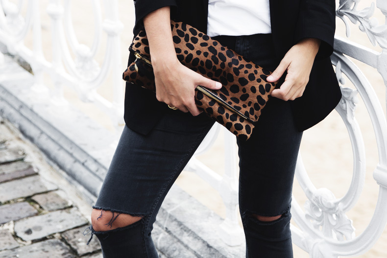 San_Sebastian-Lovers_And_Friends-Leopard_Clutch-Clare_Vivier-6