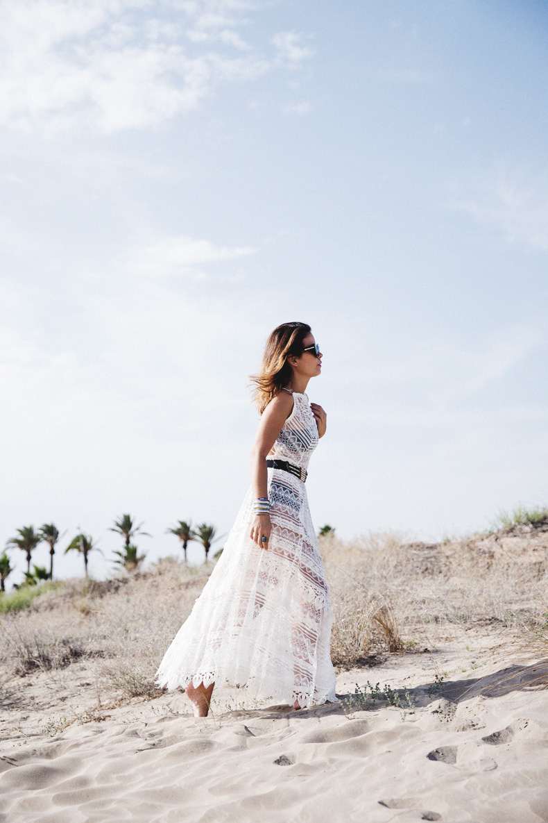 Lace_Dress-Free_People-Beach_Outfit-Silver_Jewels-outfit-Street_style-44