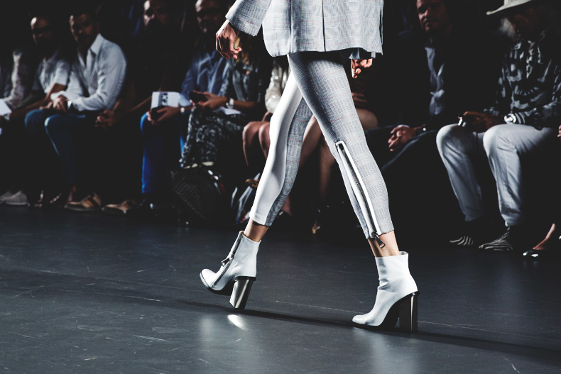 Madrid_Fashion-Week-Juan_Vidal-Priceless-Backless_Top-White_Skirt-Lace_Up_Sandals-Outfit-Street_Style-64