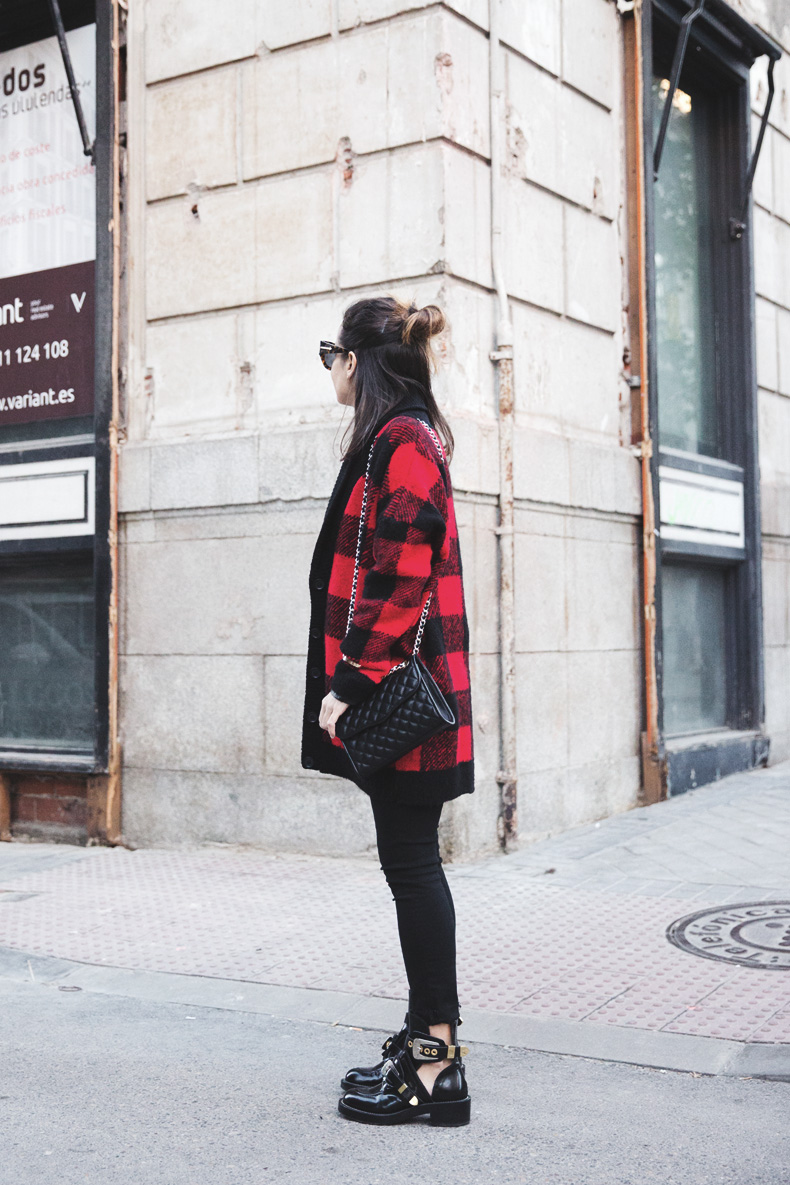 Checked_Cardigan-Black_And_Red-Balenciaga_Boots-Outfit-Rebecca_Minkoff-Quilted_Bag-Street_style-36