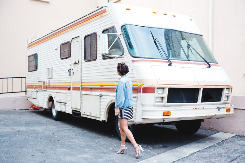 Sriped_Dress-Sony_Pictures-Barkley_The_Pom-Outfit-Denim_Jacket-Street_Style-66