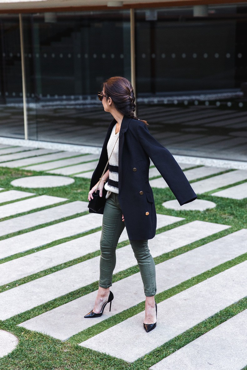 Jennyfer-Khaki_Jeans-Striped_Dress-Blue_Coat-Purificacion_Garcia_Bag-Outfit-Street_Style-13