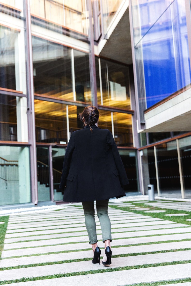 Jennyfer-Khaki_Jeans-Striped_Dress-Blue_Coat-Purificacion_Garcia_Bag-Outfit-Street_Style-28