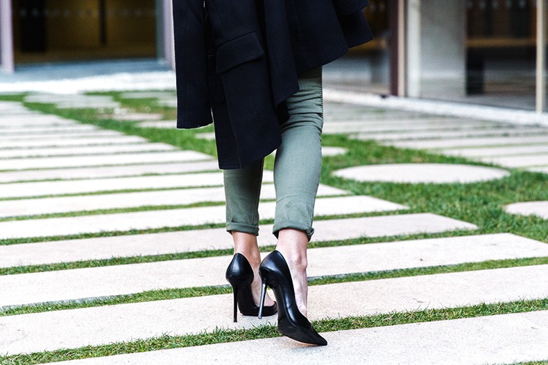 Jennyfer-Khaki_Jeans-Striped_Dress-Blue_Coat-Purificacion_Garcia_Bag-Outfit-Street_Style-35