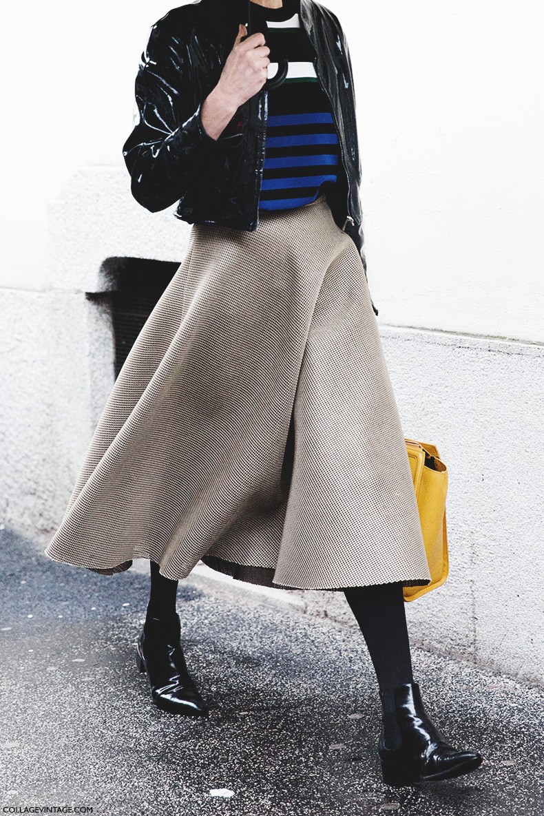 Milan_Fashion_Week-Fall_Winter_2015-Street_Style-MFW-Midi_Skirts-Striped_Top-Rainy_Day-