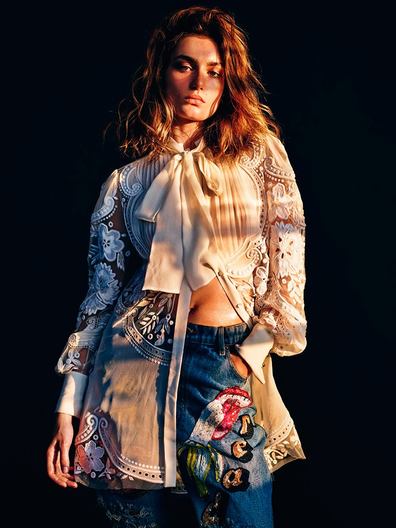 Editorial-Andreea_diaconu-vogue_paris_March_15-12