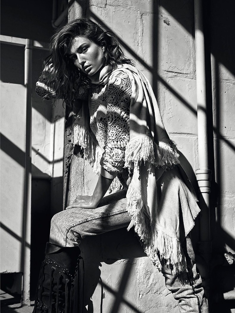 Editorial-Andreea_diaconu-vogue_paris_March_15-3