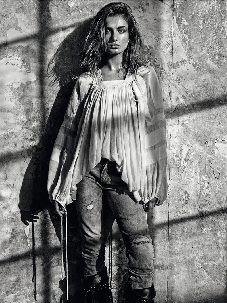 Editorial-Andreea_diaconu-vogue_paris_March_15-9