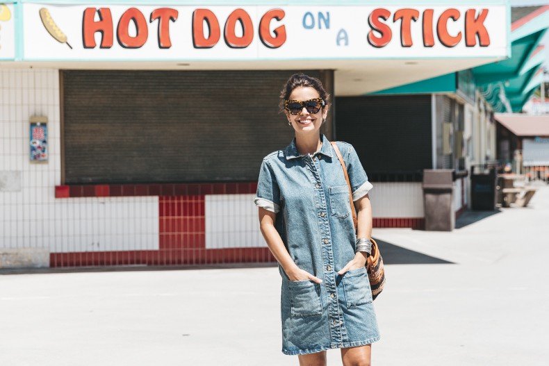 BoardWalk-Santa_Cruz-Denim_Dress-Topshop-Suede_Clogs-Street_Style-Outfit-42