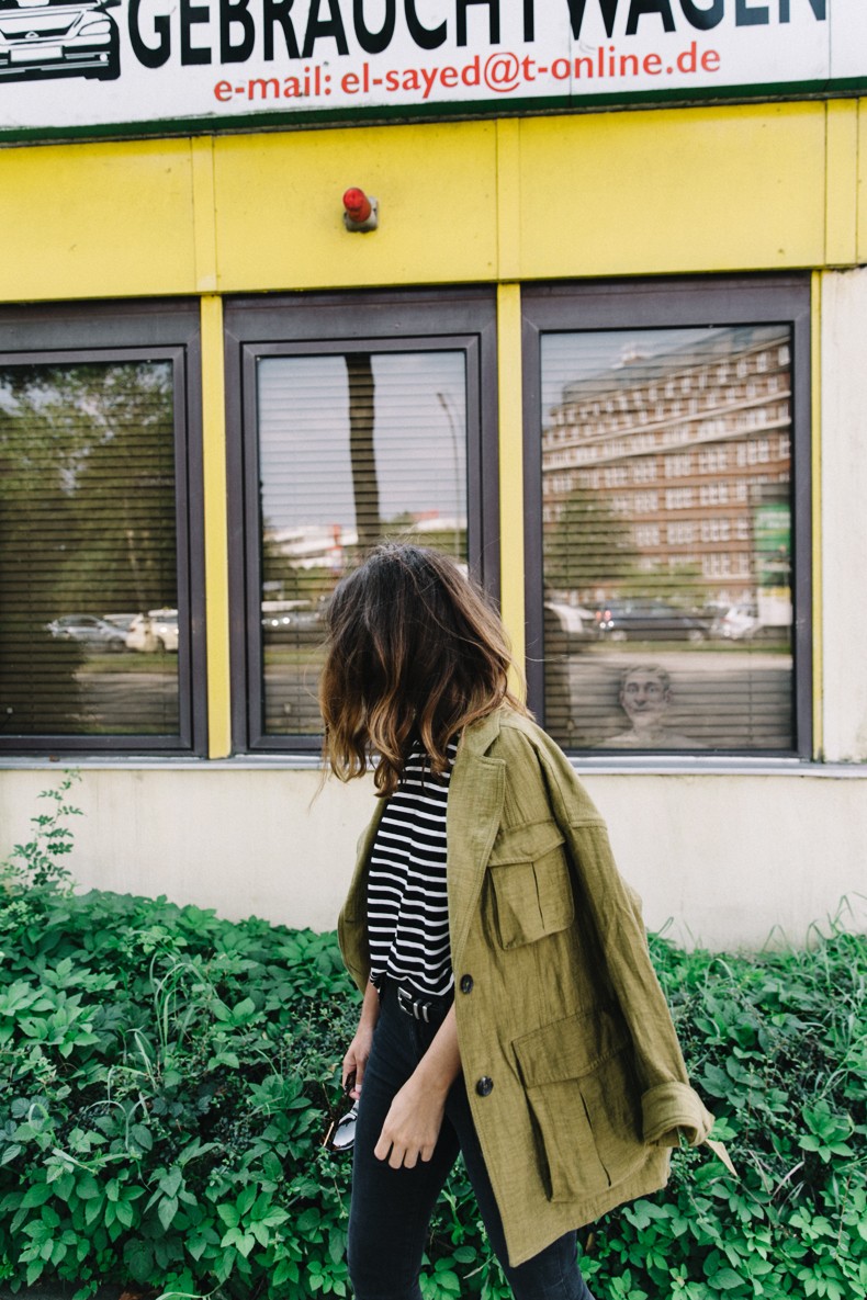 Hamburgo-Parka-Khaki-Striped_Sweater-Black_Jeans-Outfit-Collage_On_The_Road-Street_Style-2