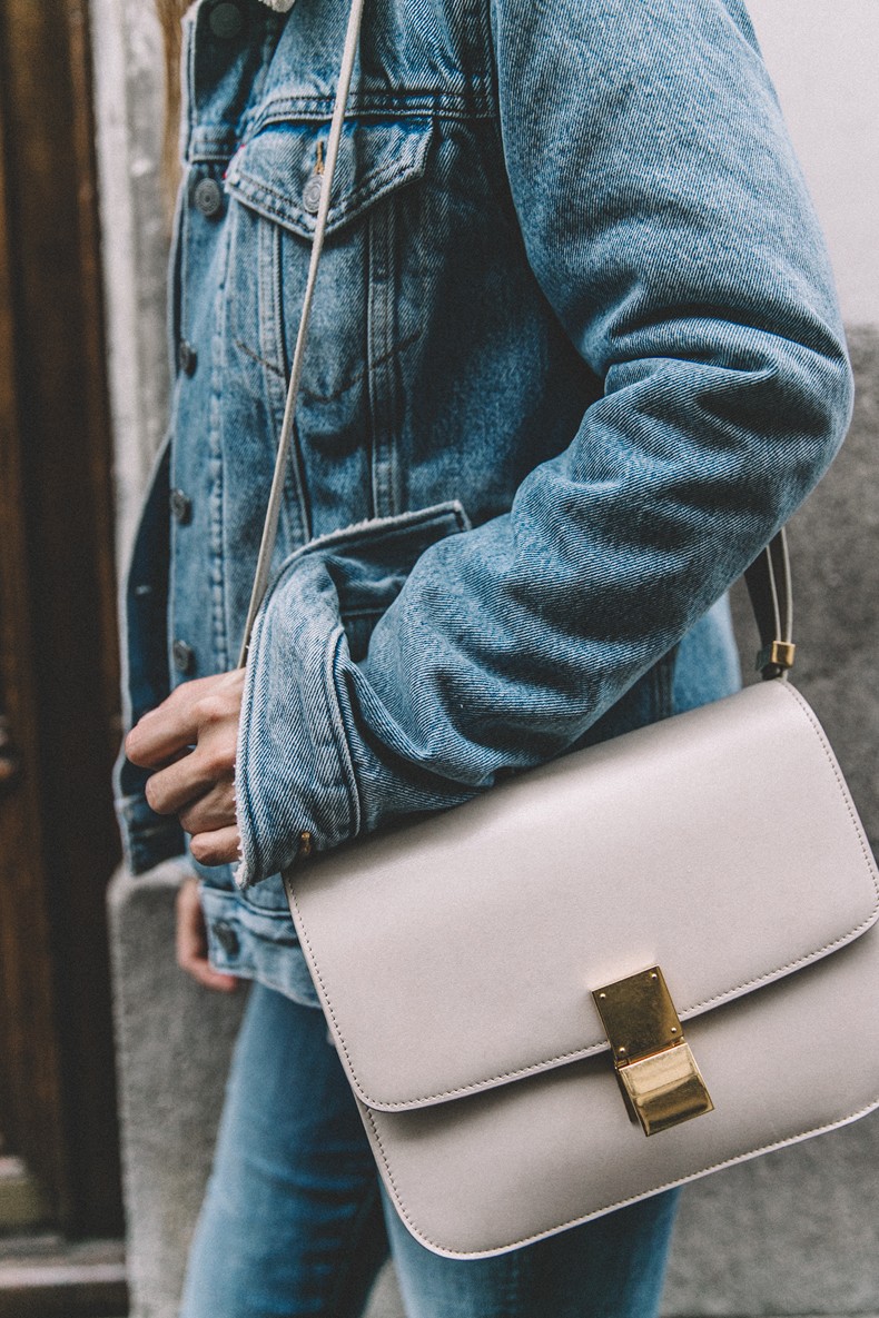 Mother_Jeans-Ripped_Jeans-Light_Blue_Sweater-Denim_Jacket-Levis-Outfit-Blue_Boots-Street_Style-32