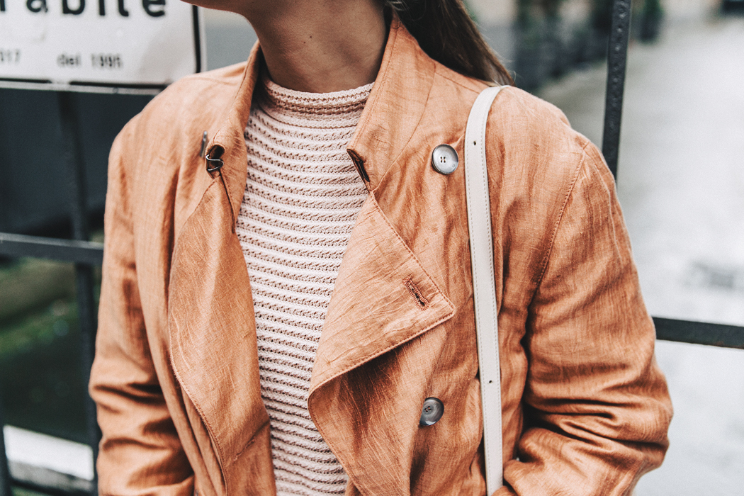 Armani-Trench_Coat-Pink_Dress-Chanel_Slingbacks-Celine_Box_Bag-Outfit-Milan_Fashion_Week-Street_Style-26