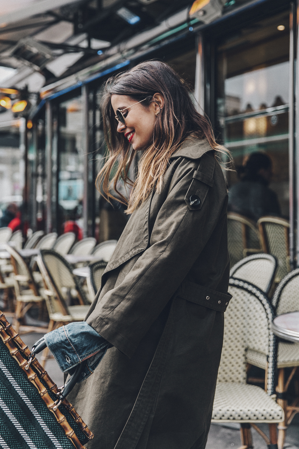 Layers-Denim_Levis-Parka-Striiped_Basket-Outfit-Celine_Boots-Street_Style-17