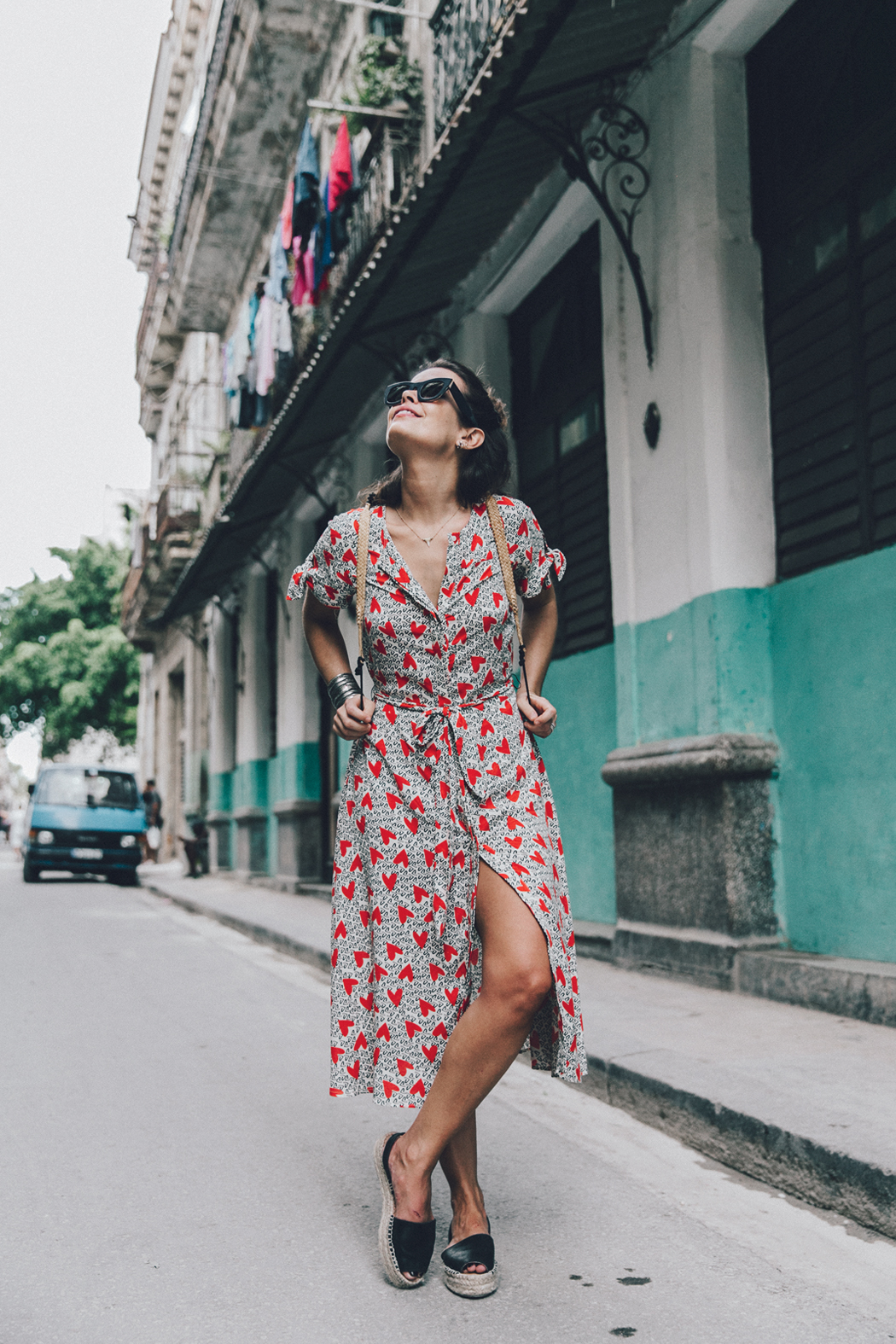 Cuba-La_Habana_Vieja-Hearts_Dress-Styled_By_Me-Aloha_Espadrilles-Outfit-Street_Style-Dress-Backpack-14