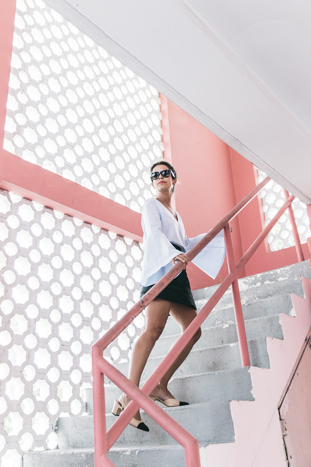 Miami-Striped_Top-Striped_Skirt-Chanel_SlingBack_Shoes-Outfit-Celine_Sunglasses-Isla_Morada-Street_Style-30