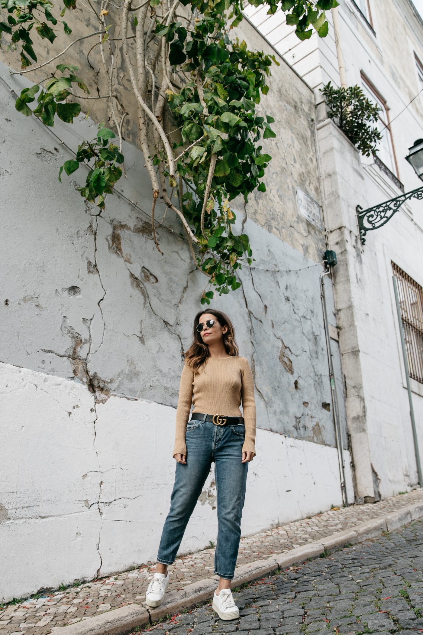 Metallic_Sweater-Cameo_The_Label-Melie-Lisboa-Denim-Topshop-Gucci_Belt-Saint_Laurent_Sneakers-Outfit-Street_Style-30