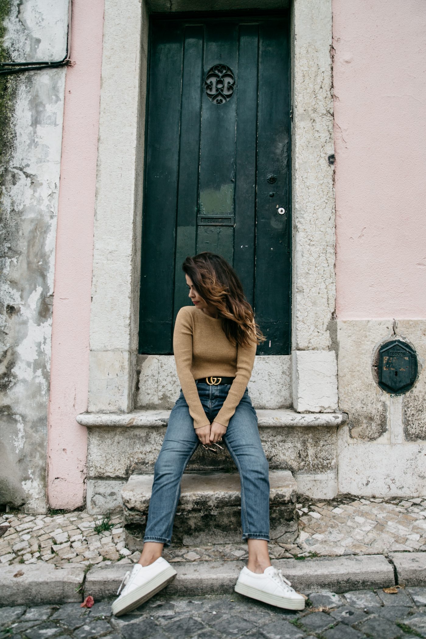 Metallic_Sweater-Cameo_The_Label-Melie-Lisboa-Denim-Topshop-Gucci_Belt-Saint_Laurent_Sneakers-Outfit-Street_Style-65