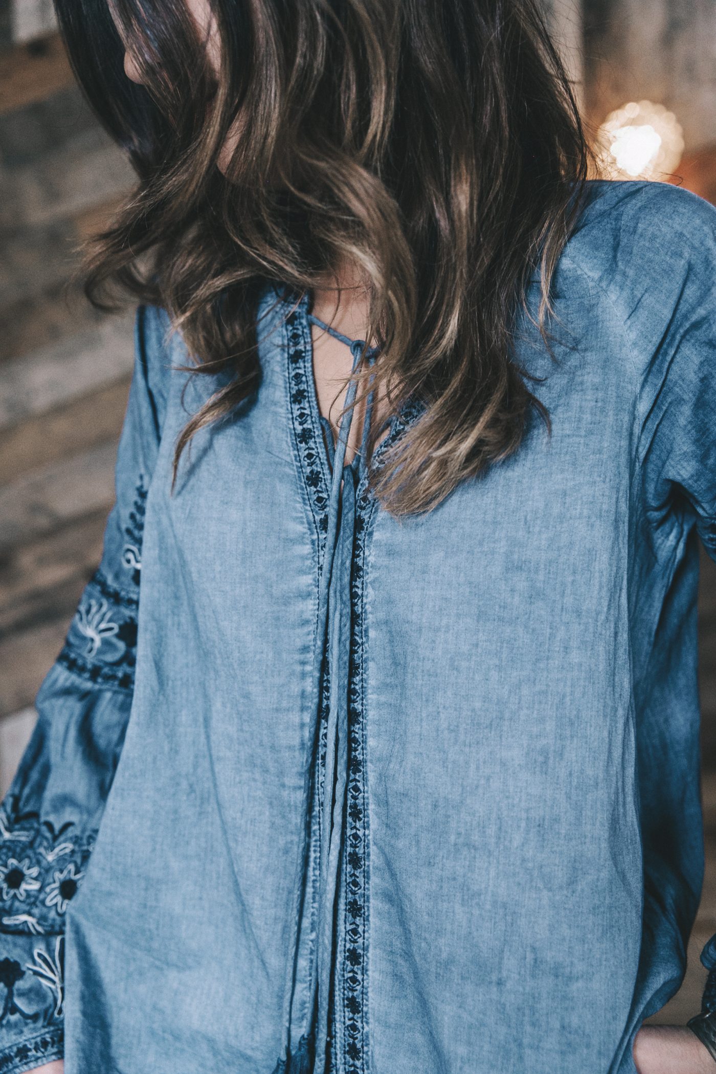 River_Island-Dry_Martina-Boho_Top-Blue_Blouse-White_Jeans-Espadrilles-Outfit-Street_Style-22